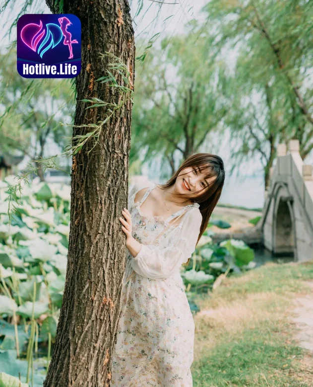 You are currently viewing Zhou Zhou: Huyền thoại nữ thần Trung Quốc trên HotLive – MMLive One và 567 Live chiếm sóng . Beautiful girl goddess