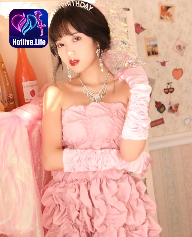 Xiao Wei Ren Er-Hotlive